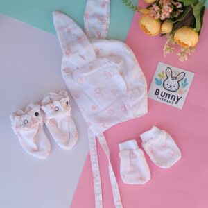 Organic Muslin Caps, mittens and booties for 0-6 months baby