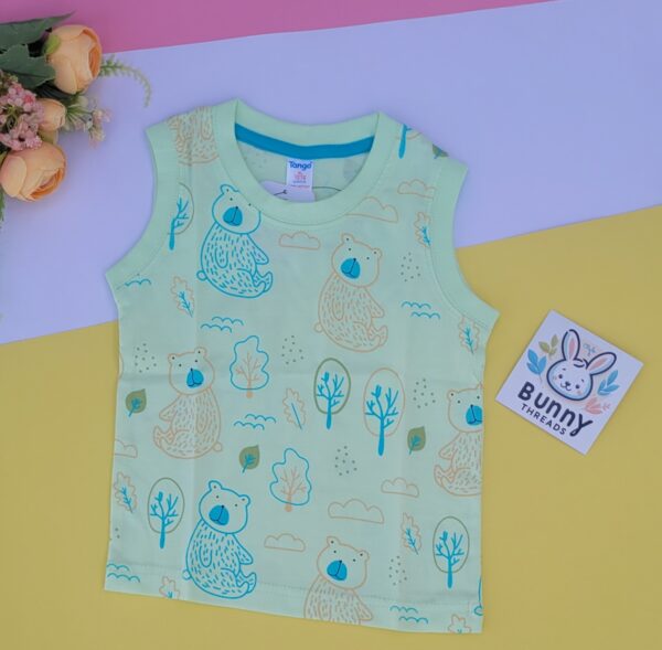 Sleeveless vests for babies